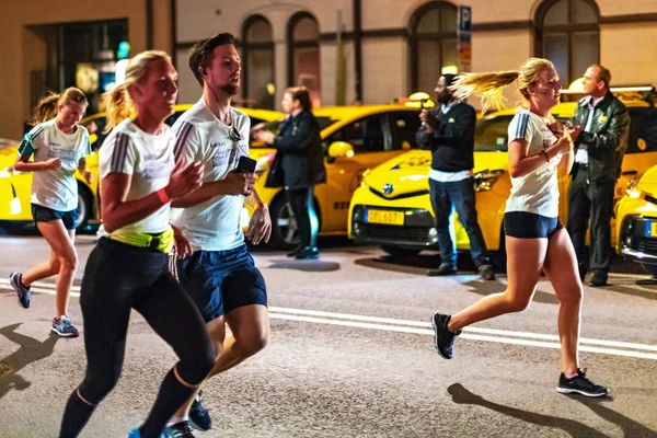 Sztokholm Szwecja Sierpnia 2018 Midnight Run Ulicach Południowej Części Sztokholmu — Zdjęcie stockowe