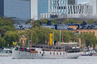 Stokholm, İsveç, 26 Ağustos, 2018: vapurlar İsveç'in 200 yıl kutlamaları. Birçok Riddarholmen bir yolculuk için Mariefred için toplanan gemiler.