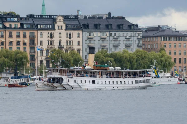 ストックホルム スウェーデン 2018 スウェーデンの蒸気船の 200 年のお祝い マリーフレッドに旅の Riddarholmen に集まった蒸気船の多く — ストック写真