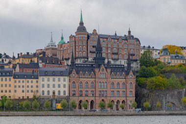 Stokholm, İsveç, 6 Ekim 2018: Binalar olan City of Stockholm güneyinde Mariaberget üstünde. Sonbahar