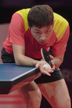 Stockholm, İsveç - 4 Kasım 2018: Finale Fan Zhendong ve Xu Xin (Chn) Masa Tenisi turnuvasında Soc Arena Eriksdalshallen Stockholm arasında. Fan Zhendong kazanan