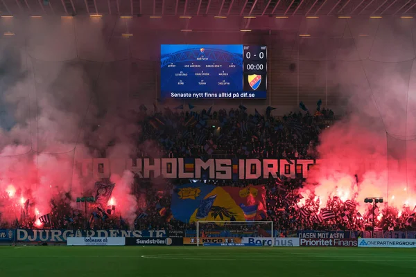 Tifo op de Swedish cup kwartfinale tussen de rivalen Djurga — Stockfoto