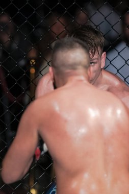 Moraad Moreno (Swe) ve Mika Kuron arasında üstün mücadele 19