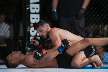 Serdar Altaş (Swe) ve Jhonata Sil arasında üstün mücadele 19