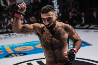 Rostem Akman (Swe) ve Mauricio Re arasında üstün mücadele 19