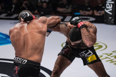 Rostem Akman (Swe) ve Mauricio Re arasında üstün mücadele 19