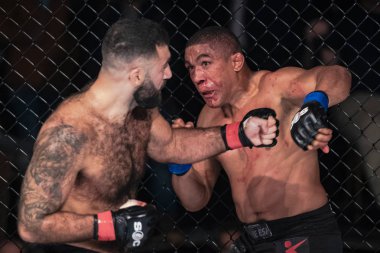 Rostem Akman (Swe) ve Mauricio Re arasında üstün mücadele 19
