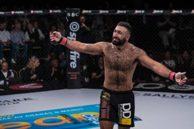 Rostem Akman (Swe) ve Mauricio Re arasında üstün mücadele 19