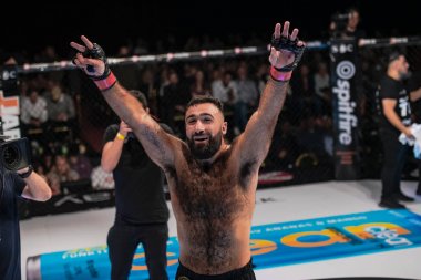 Rostem Akman (Swe) ve Mauricio Re arasında üstün mücadele 19