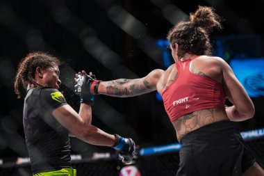 Üstün meydan okuma 19 Pannie Kianzad (Swe) ve Inoy Raza arasında