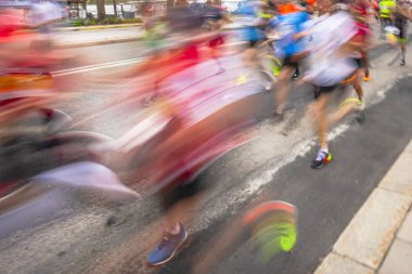 Gri havalarda Stockholm Maratonu ve bazı yağışlar