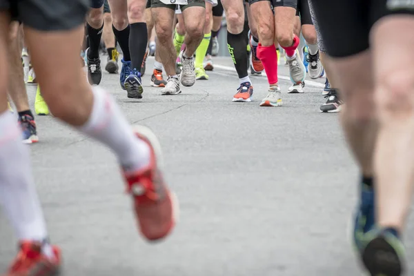 Stockholm Marathon i grått väder och lite nederbörd — Stockfoto