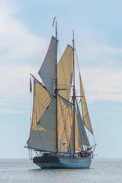 Galea Albanus out of the Grisslehamn harbor during summer with f — Stock Photo, Image