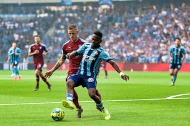 Tele2 arenada dif ve MFF arasındaki futbol oyunu