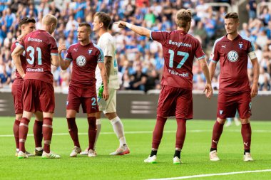 Tele2 arenada dif ve MFF arasındaki futbol oyunu