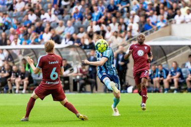 Tele2 arenada dif ve MFF arasındaki futbol oyunu