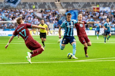 Tele2 arenada dif ve MFF arasındaki futbol oyunu