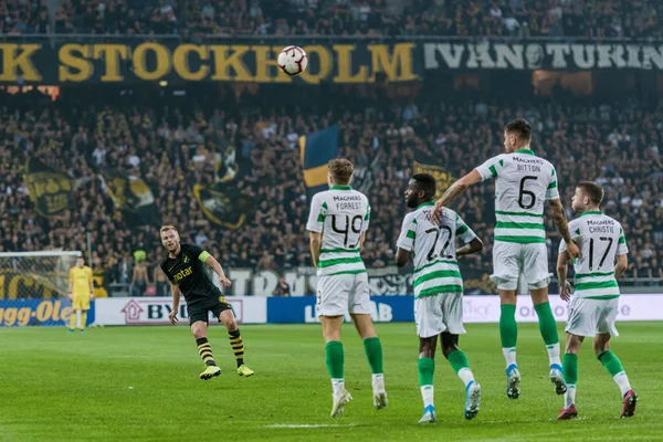 Pertandingan sepak bola antara AIK dan Celtic FC di Friends Arena di Solna — Stok Foto