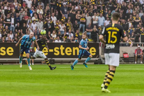 Derby piłki nożnej między AIK i DIF na Friends Arena w Solna — Zdjęcie stockowe