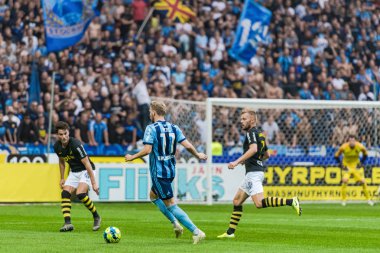 Solna'daki Friends Arena'da Aik ve Dif arasında futbol derbisi