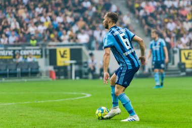 Solna'daki Friends Arena'da Aik ve Dif arasında futbol derbisi