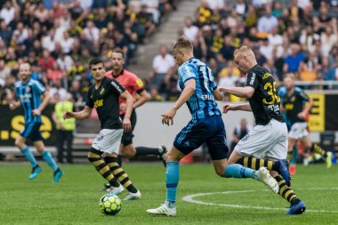 Solna'daki Friends Arena'da Aik ve Dif arasında futbol derbisi