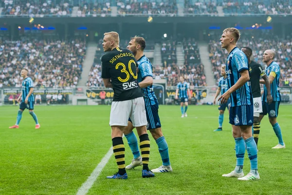 Derby de fútbol entre AIK y DIF en Friends Arena en Solna — Foto de Stock