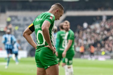 Djurdjiç (Hif) derbi futbol maçında kısa şort giydi