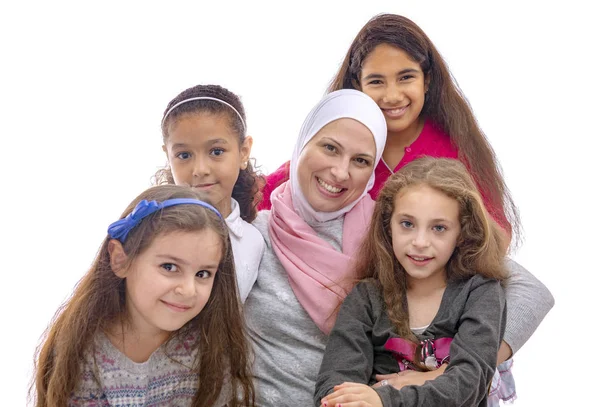 Keluarga Muslim Bahagia Perempuan Ibu Dan Anak Anak — Stok Foto