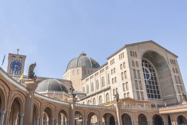 Aparecida, Brezilya 12 Ekim 2014. Ulusal tapınak of Our Lady Aparecida, bazilika kabul Brezilya hamim.