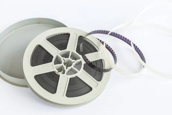 Super - 8mm film rulo beyaz arka plan üzerinde