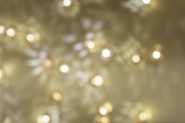 Noel ışıkları bulanık yansıması