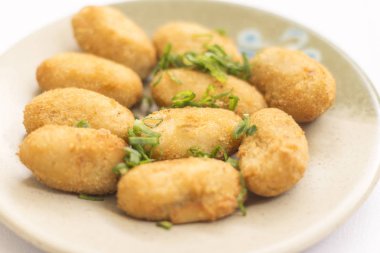 Kızarmış köfte bölümünü.