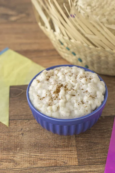 Típico brasileño junio fiesta caramelo llamado grano de maíz —  Fotos de Stock