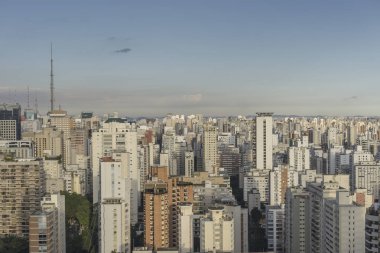 Paulista Avenue bölgesinde binanın tepesinden Sao Paulo şehir görünümü