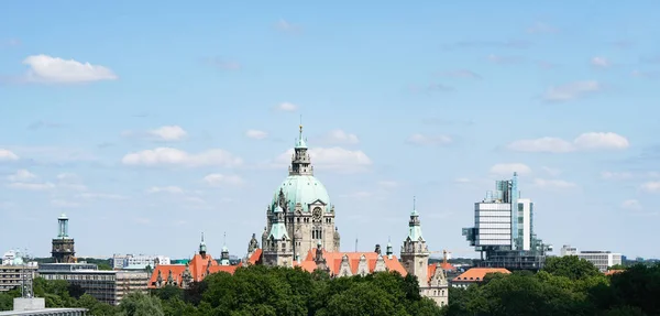 Hannover Germany skyline — 图库照片