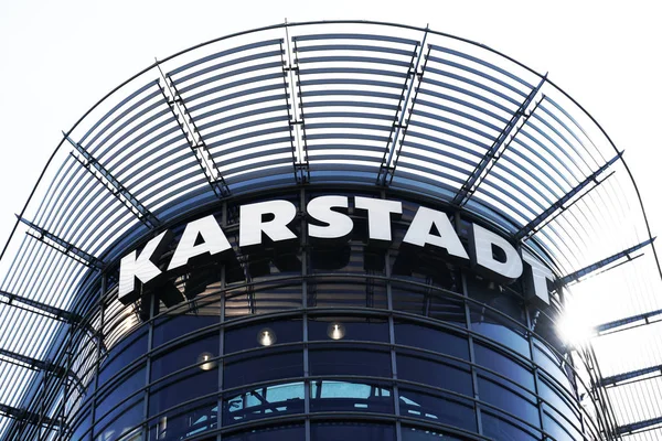 Logotipo da loja de departamento Karstadt — Fotografia de Stock