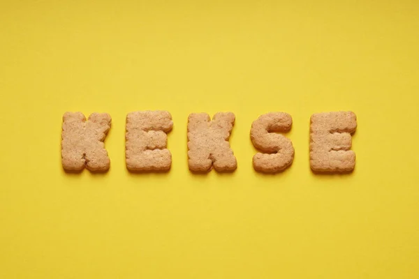 Kekse es la palabra alemana para galletas o galletas que se deletrea con letras o caracteres de cookie. — Foto de Stock