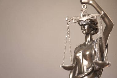 blindfolded adalet veya justitia bronz heykel