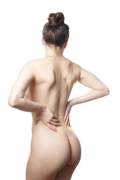 Bakifrån av oigenkännlig naken ung kvinna — Stockfoto