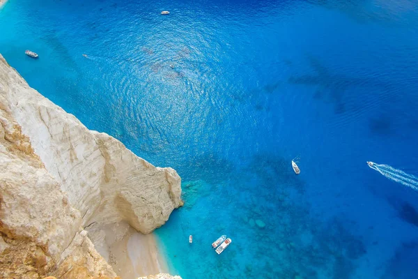 Navagio Körfezi ve yaz aylarında gemi batığı Plajı. Zakynthos en ünlü doğal simge, Iyon Denizi, Yunanistan Yunan Adası