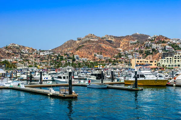 ルーカス メキシコ 2007 桟橋は きれいな青空 晴れた日によって固定された多くのヨットのハーバー ビュー — ストック写真