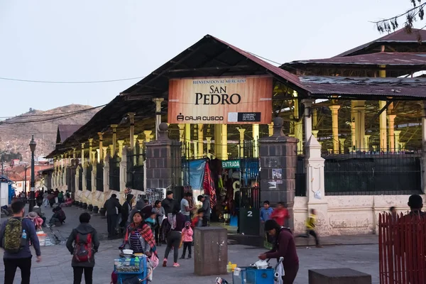 Куско Перу 2017 Рынок Сан Педро Куско Противостояние — стоковое фото