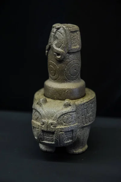 クスコ ペルー 2017 Cupisnique Chavin 文化からペルー陶器図 黒の背景 — ストック写真