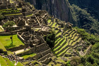 Machu Picchu / Cusco / Peru - 07.18.2017. Machu Picchu Peru - görünümü bir dağda ziyaret turist ile Harabeleri.