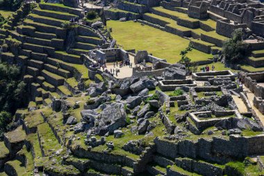 Machu Picchu / Cusco / Peru - 07.18.2017. Machu Picchu Peru - görünümü bir dağda ziyaret turist ile Harabeleri.