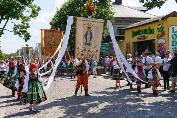 Lowicz Pologne Mai 2018 Corpus Christi Procession Vacances Église Femmes — Photo
