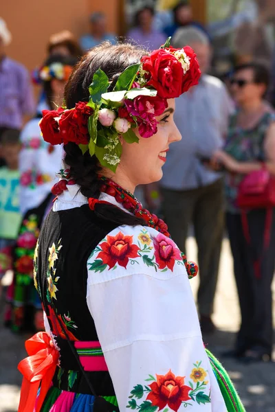 Lowicz Polsko Možná 2018 Portrét Ženy Oblečené Barevných Folklóru Regionální — Stock fotografie