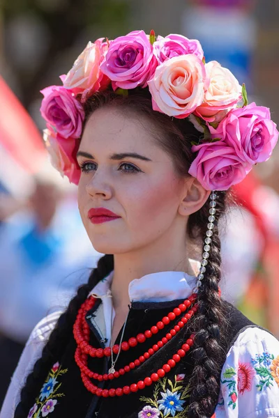 Lowicz Poland Mai 2018 Porträt Einer Frau Farbenfroher Folklore Tracht — Stockfoto