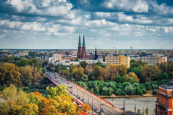 Varşova şehir Doğu tarafında üstten görüntüleyin. Prag. 